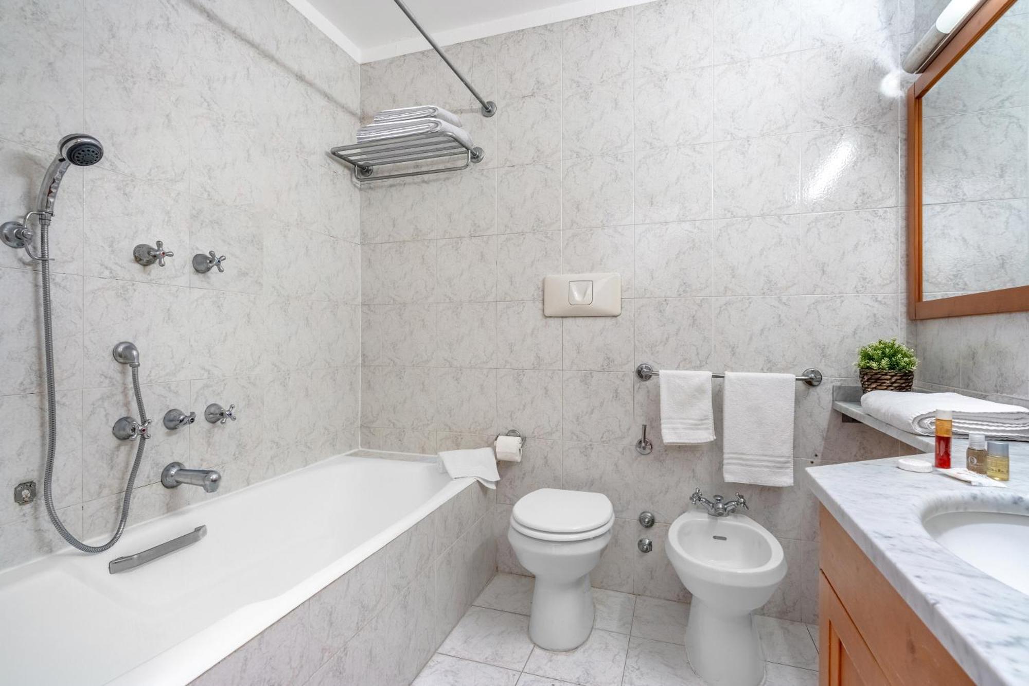 Casa Da Suite Fraschini Milaan Buitenkant foto